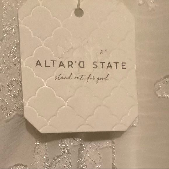 NWT Altar’d State White long sleeve dress. Perfect for date/sorority function M - Picture 4 of 5